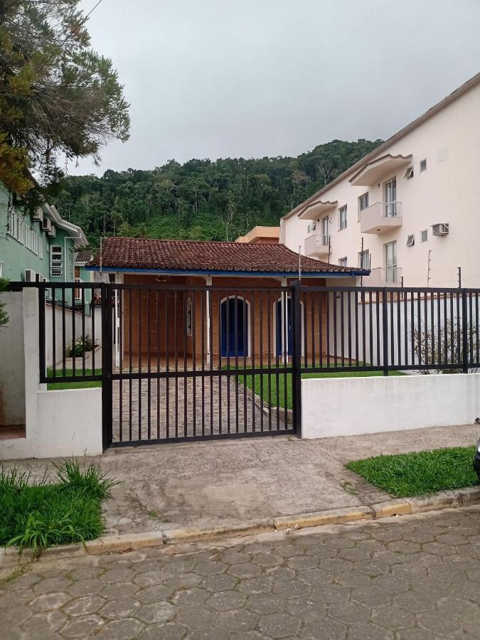 Villa Casa Praia Grande Com Churrasqueira Ubatuba Exterior foto